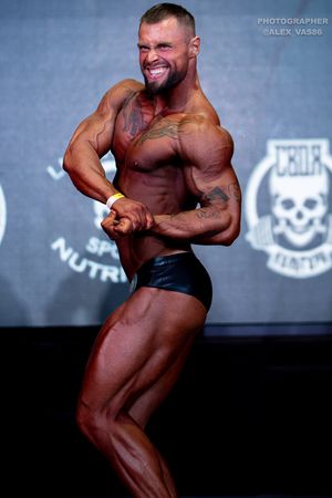 CLASSIC PHYSIQUE-НОВИЧКИ